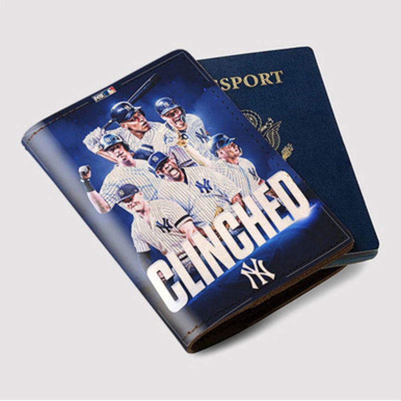 Pastele Clinched New York Yankees Custom Passport Wallet Case With Credit Card Holder Awesome Personalized PU Leather Travel Trip Vacation Baggage Cover