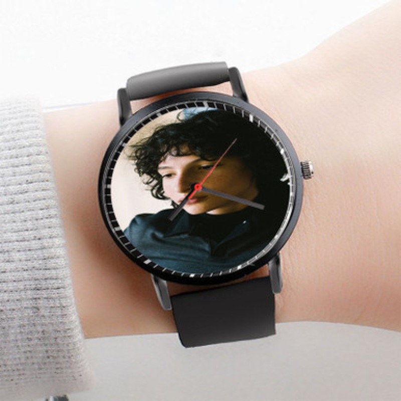 Pastele Finn Wolfhard Face Watch Custom Unisex Black Quartz Watch Premium Gift Box Watches