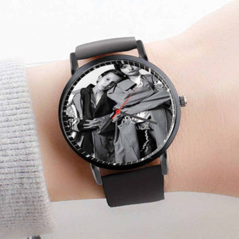 Pastele Millie Bobby Brown and Finn Wolfhard Watch Custom Unisex Black Quartz Watch Premium Gift Box Watches