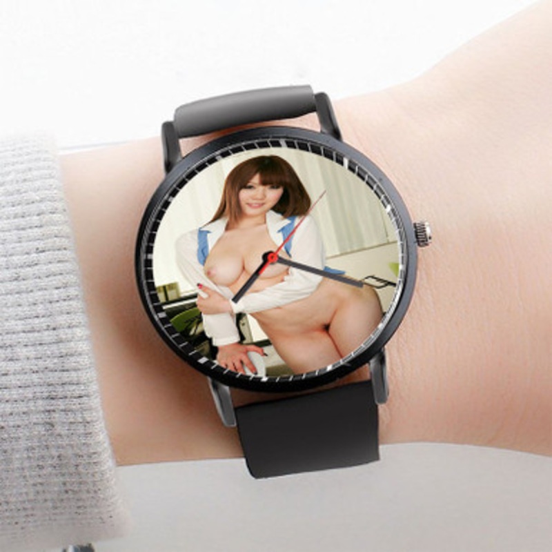 Pastele Momoka Nishina Art Watch Custom Unisex Black Quartz Watch Premium Gift Box Watches