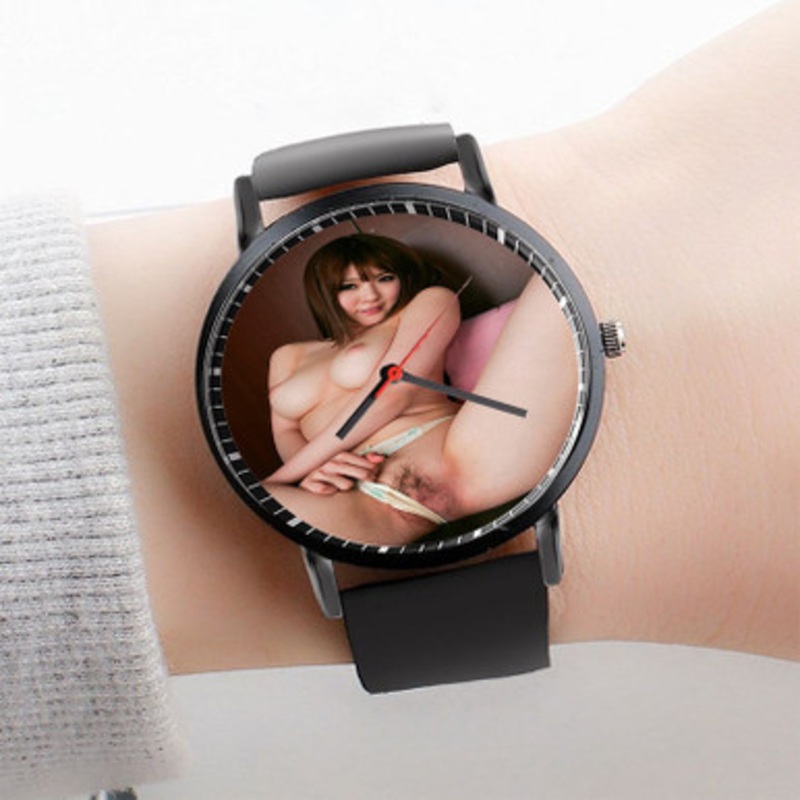Pastele Momoka Nishina Watch Custom Unisex Black Quartz Watch Premium Gift Box Watches